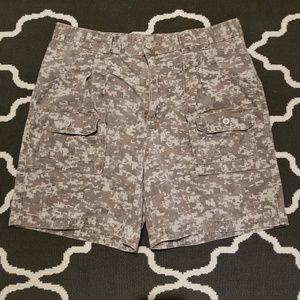 Cabela's Men's 7 Pocket Hiker Camo Shorts 34